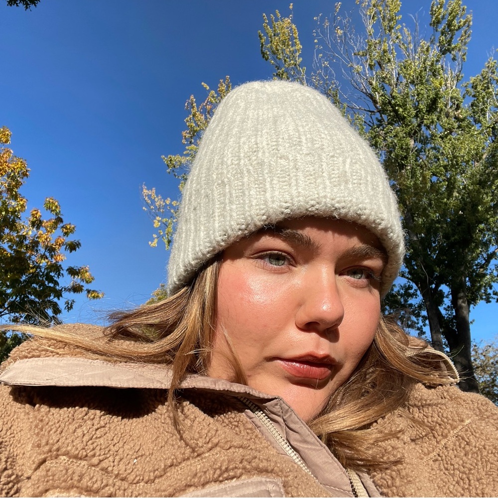 Meet your Posher, Hope